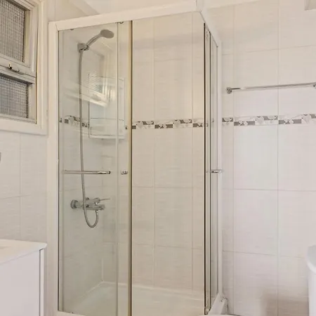 Phaedrus Living: Seaside Phinikoudes Flat Апартаменты *