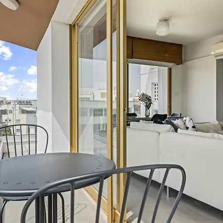 Phaedrus Living: Seaside Phinikoudes Flat Ларнака